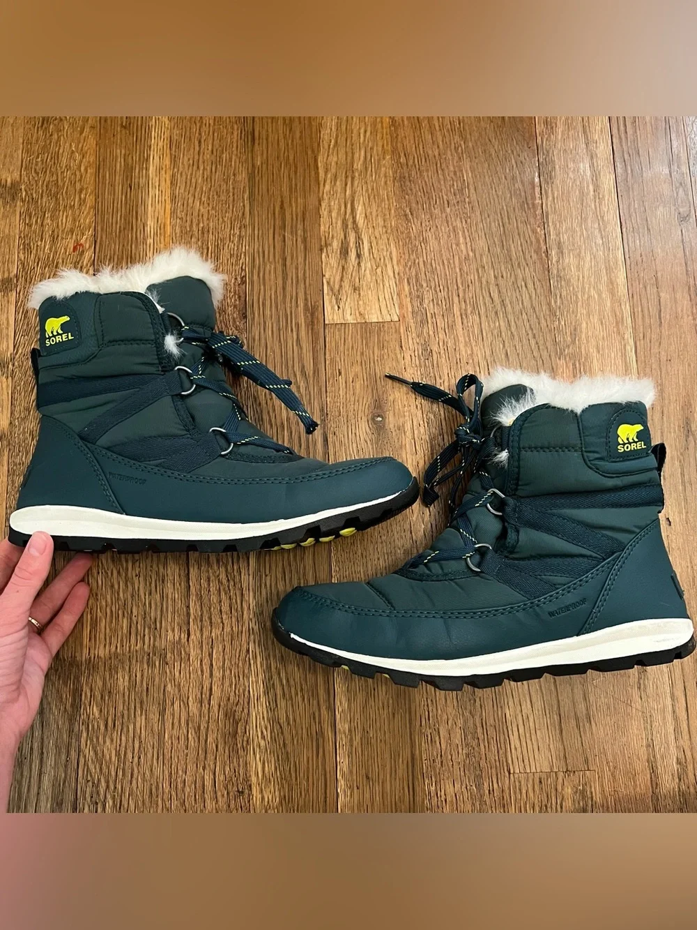 Sorel Whitney Short Waterproof Boots Womens 7.5